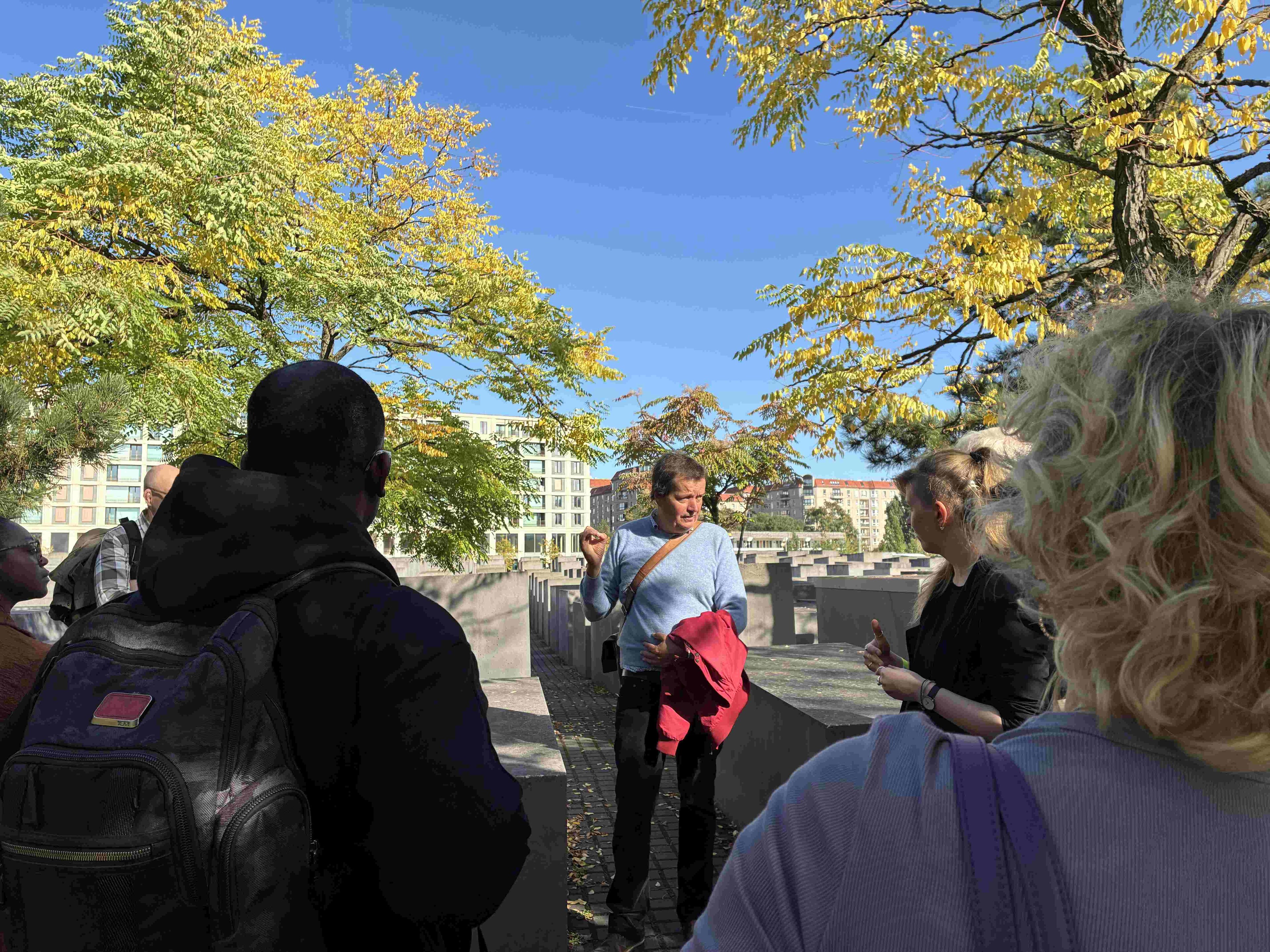 BCOR Austauschgruppe am Holocaust Mahnmal in Berlin